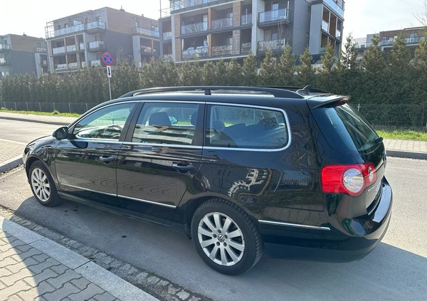 Volkswagen Passat cena 17900 przebieg: 235000, rok produkcji 2007 z Kraków małe 211